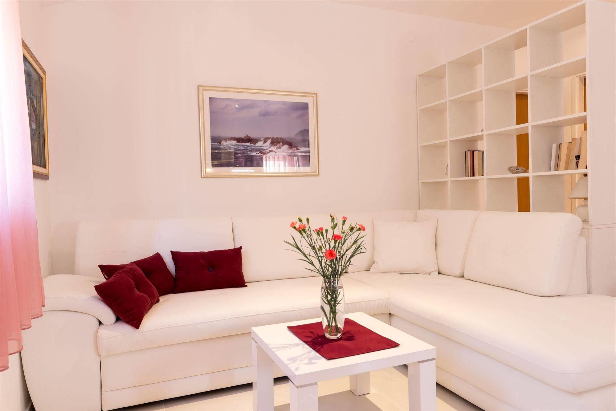 Apartments Mare Dubrovnik Bagian luar foto