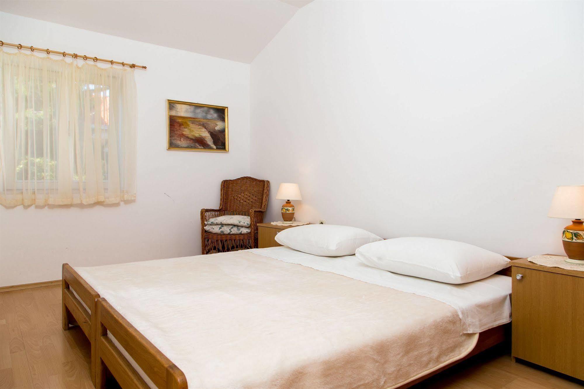 Apartments Mare Dubrovnik Bagian luar foto