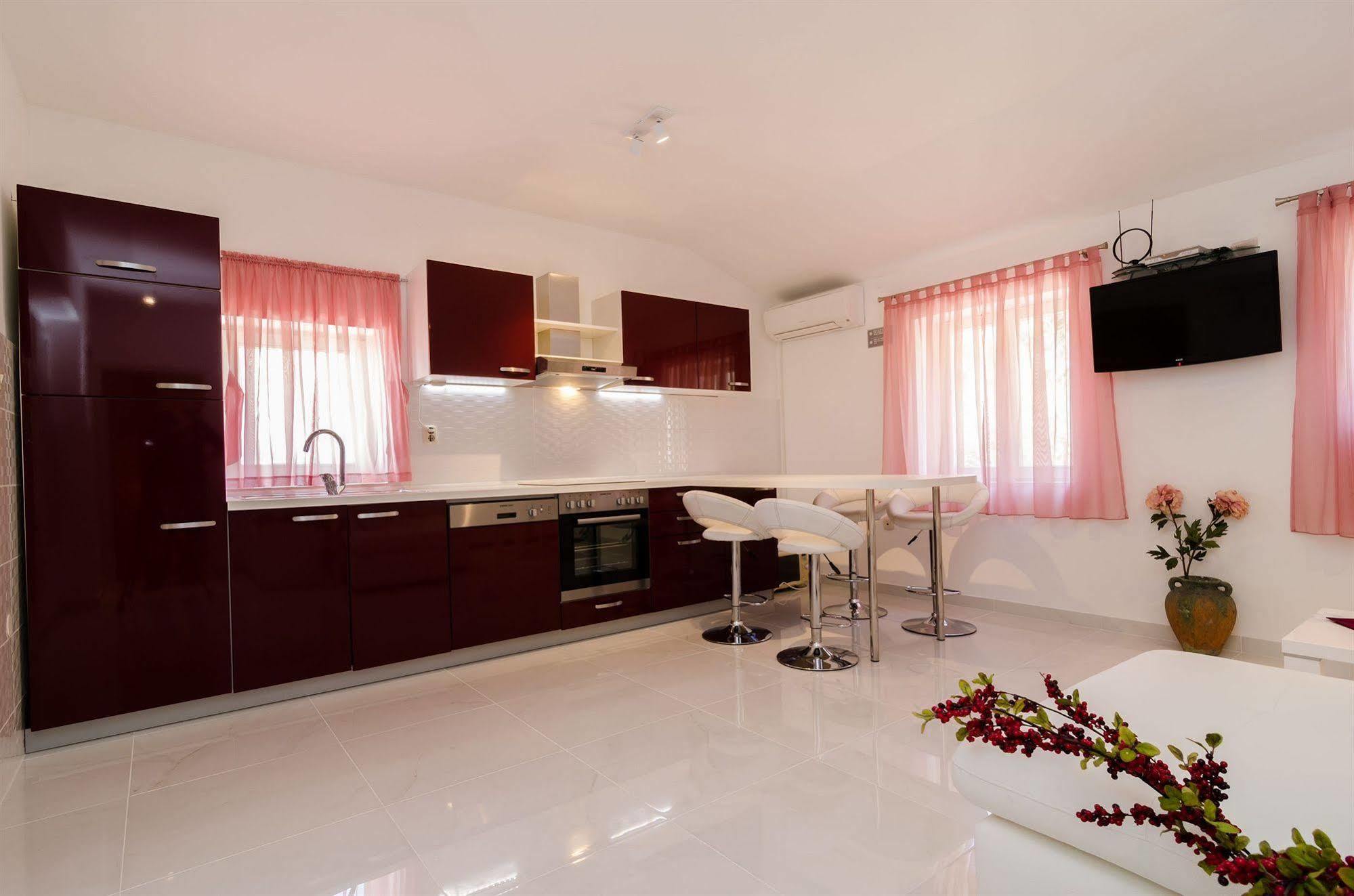 Apartments Mare Dubrovnik Bagian luar foto